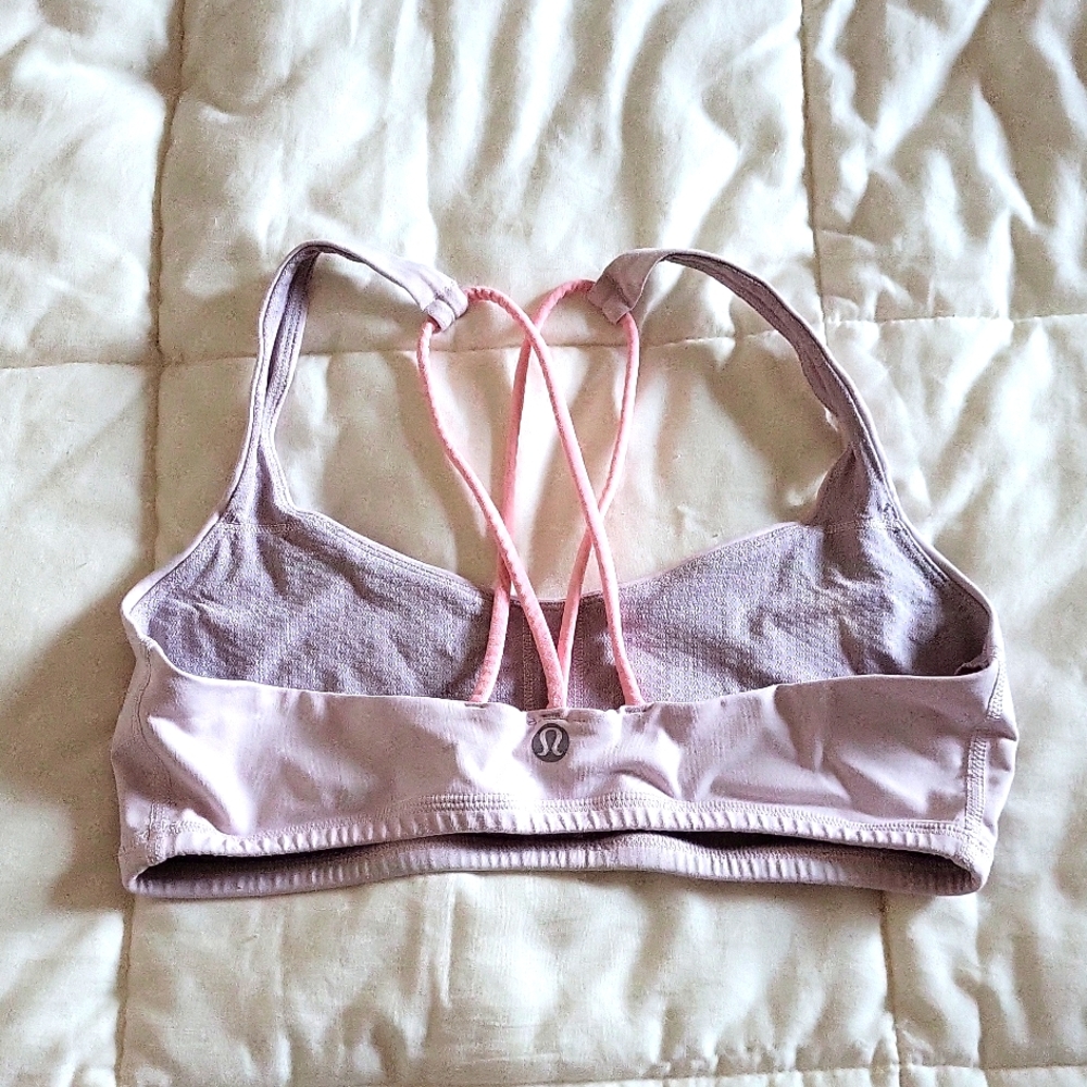 Lululemon sports bra size 6